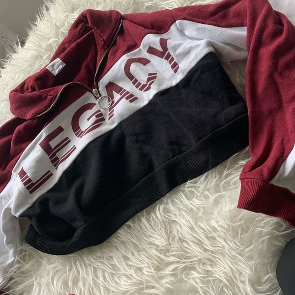 Cropped sweater - Picture 1 of 2